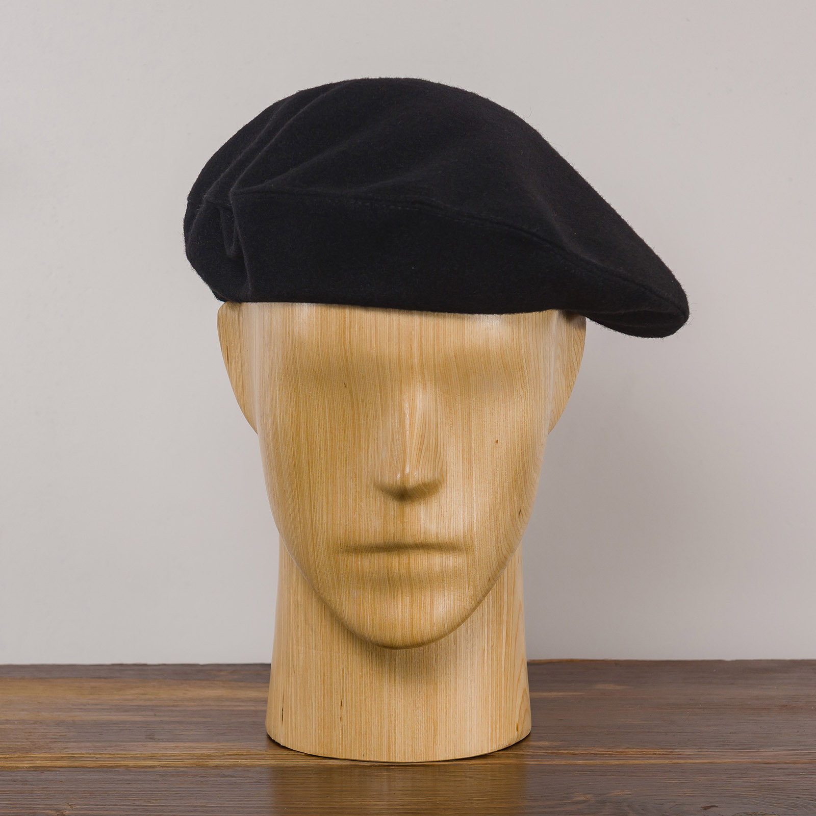 Grand Classic classic sewn mens beret. Handmade in Poland